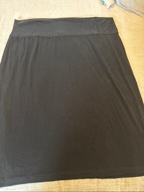 Classic Black Women’s Knit Skirt